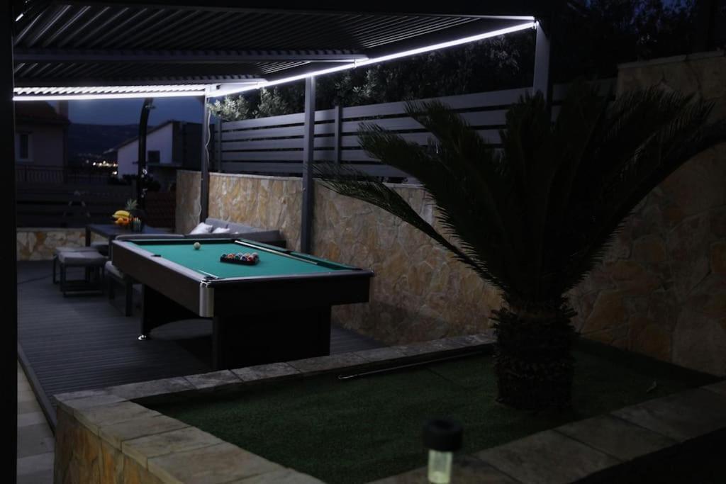 Luxury Villa Lana Apt, Seaview Terrace, Large Outdoor Space, Bbq Trogir Exterior foto